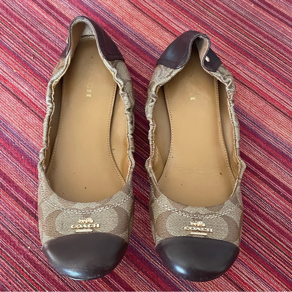 COACH WOMEN'S  SIGNATURE BALLERINA FLATS                     SIZE 6.5